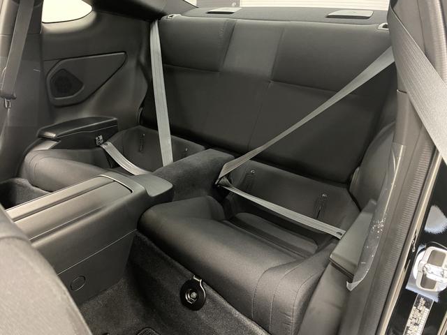 ＧＲ８６ ＳＺ　純正ＭＴ　ＴＲＤスポーツサイドバイザー　ＧＲエアロスタビライジングカバー　純正フロアマット　セルスター製前後ドラレコ　ＢＳＭ　リア３面プライバシーフィルム　本革巻き３本スポークステアリングホイール（11枚目）