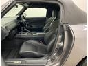ベースグレード　純正ＭＴ　禁煙車　純正フロアマット　電動ソフトトップ　トルセンＬＳＤ　本革巻ステアリングホイール　アルミ／本革巻コンビシフトノブ　アルミパッドペダル　電波式キーレスエントリーシステム　電動パワステ（10枚目）