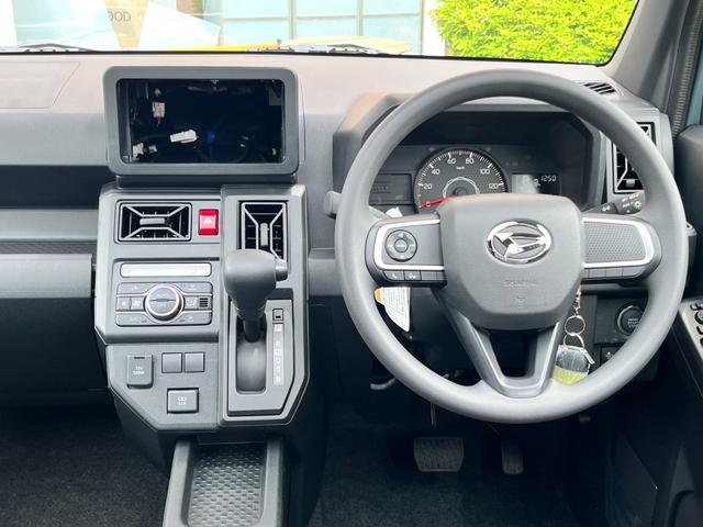 タフト Ｘ　届出済未使用車／スマートアシスト／ＬＥＤヘッドライト／バックカメラ／コーナーセンサー／電動パーキング／オートブレーキホールド／衝突被害軽減ブレーキオートエアコン／スマートキー／プッシュスタート／（4枚目）