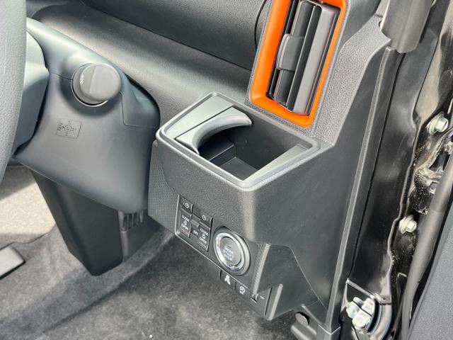 タント ファンクロス　届出済未使用車／ＬＥＤヘッドライト／両側パワースライドドア／バックカメラ／衝突被害軽減ブレーキ／コーナーセンサー／オートエアコン／シートヒーター／電動パーキングブレーキ／オートホールドブレーキ／（18枚目）