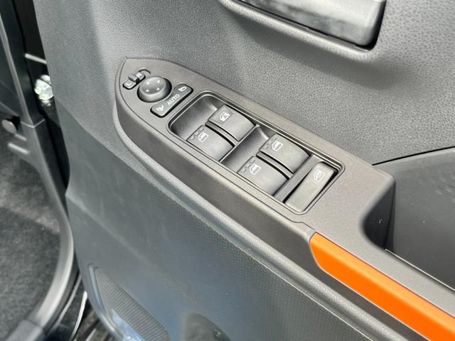 タント ファンクロス　届出済未使用車／ＬＥＤヘッドライト／両側パワースライドドア／バックカメラ／衝突被害軽減ブレーキ／コーナーセンサー／オートエアコン／シートヒーター／電動パーキングブレーキ／オートホールドブレーキ／（29枚目）
