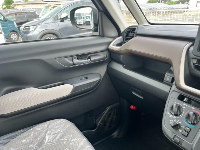 ムーヴ Ｌ　届出済未使用車／ＬＥＤヘッドライト／両側スライドドア／キーレス／衝突被害軽減ブレーキ／コーナーセンサー／バックカメラ／オートライト／アイドリングストップ／電動格納ミラー／オートハイビーム／車線逸脱警報（22枚目）