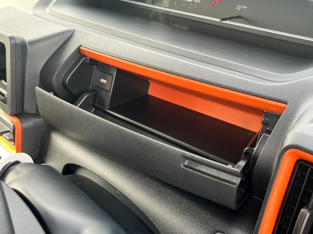タント ファンクロス　届出済未使用車／ＬＥＤヘッドライト／両側パワースライドドア／バックカメラ／衝突被害軽減ブレーキ／コーナーセンサー／オートエアコン／シートヒーター／電動パーキングブレーキ／オートホールドブレーキ／（17枚目）