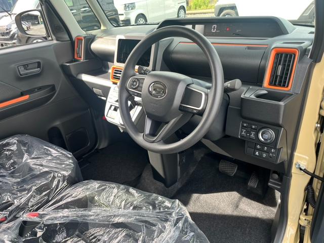 タント ファンクロス　届出済未使用車／ＬＥＤヘッドライト／両側パワースライドドア／バックカメラ／衝突被害軽減ブレーキ／コーナーセンサー／オートエアコン／シートヒーター／電動パーキングブレーキ／オートホールドブレーキ／（25枚目）
