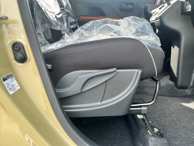 タント ファンクロス　届出済未使用車／ＬＥＤヘッドライト／両側パワースライドドア／バックカメラ／衝突被害軽減ブレーキ／コーナーセンサー／オートエアコン／シートヒーター／電動パーキングブレーキ／オートホールドブレーキ／（29枚目）
