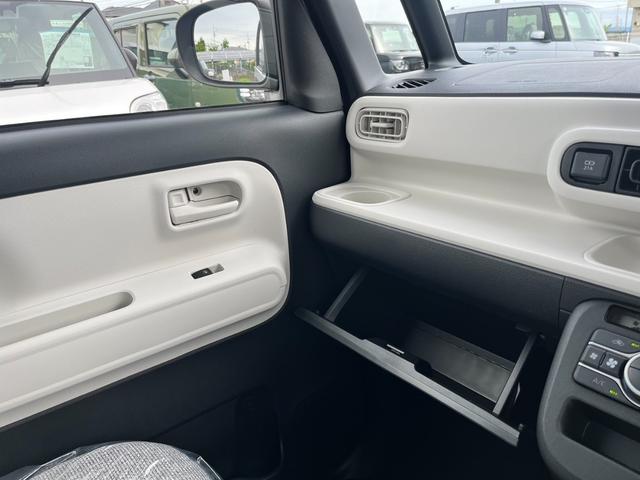 ムーヴキャンバス ストライプスＸ　届出済未使用車／両側パワースライドドア／衝突被害軽減ブレーキ／コーナーセンサー／スマートキー／プッシュスタート／オートエアコン／アイドリングストップ付き／オートライト／シートリフター／電動格納ミラー／（22枚目）