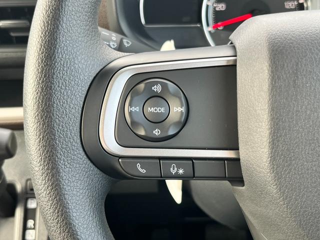 ムーヴ Ｌ　届出済未使用車／ＬＥＤヘッドライト／両側スライドドア／キーレス／衝突被害軽減ブレーキ／コーナーセンサー／バックカメラ／オートライト／アイドリングストップ／電動格納ミラー／オートハイビーム／車線逸脱警報（10枚目）