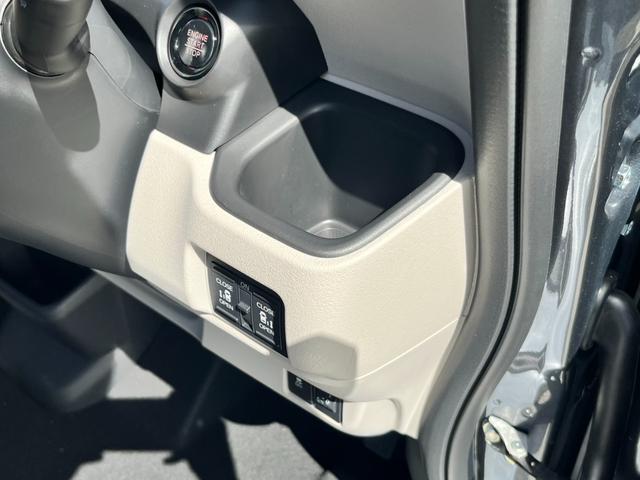 Ｎ－ＢＯＸ ベースグレード　届出済未使用車／ホンダセンシング／ＬＥＤヘッドライト／両側パワースライドドア／バックカメラ／衝突被害軽減ブレーキ／コーナーセンサー／電動パーキングブレーキ／オートブレーキホールド／ＡＣＣ／オートライト（16枚目）