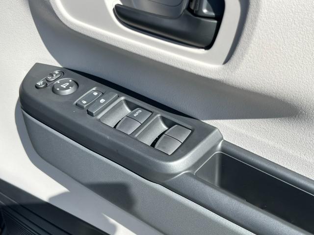 Ｎ－ＢＯＸ ベースグレード　届出済未使用車／ホンダセンシング／ＬＥＤヘッドライト／両側パワースライドドア／バックカメラ／衝突被害軽減ブレーキ／コーナーセンサー／電動パーキングブレーキ／オートブレーキホールド／ＡＣＣ／オートライト（25枚目）