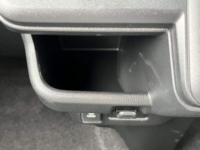 ムーヴ Ｘ　届出済未使用車／ＬＥＤヘッドライト／片側パワースライドドア／スマートキー／衝突被害軽減ブレーキ／コーナーセンサー／オートライト／オートエアコン／アイドリングストップ／ステアリングリモコン付き（17枚目）