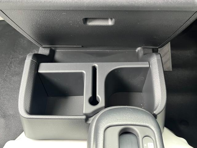 ハイゼットトラック スタンダードＳＡＩＩＩｔ　届出済未使用車／スマートアシスト／衝突被害軽減ブレーキ／コーナーセンサー／オートライト／オートハイビーム／アイドリングストップ／自社保証付き／車線逸脱抑制制御機能／府見間違い防止機能付／オーディオレス（14枚目）