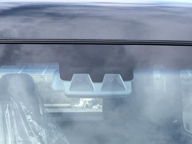 ハイゼットカーゴ クルーズ　届出済未使用車／スマートアシスト／スマートキー／プッシュスタート／オートライト／衝突被害軽減ブレーキ／コーナーセンサー／アイドリングストップ／オートハイビーム／（7枚目）