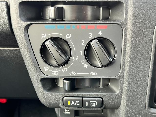 ハイゼットカーゴ クルーズ　届出済未使用車／スマートアシスト／スマートキー／プッシュスタート／オートライト／衝突被害軽減ブレーキ／コーナーセンサー／アイドリングストップ／オートハイビーム／（13枚目）