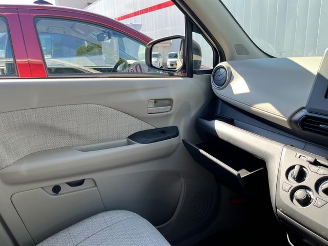 ｅＫワゴン Ｍ　バックカメラ／純正ＣＤオーディオ／オートライト／キーレス／衝突被害軽減ブレーキ／前後コーナーセンサー／ステアリングリモコン／アイドリングストップ／電動格納ミラー／シートリフター／ハロゲンヘッドライト（24枚目）