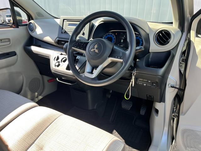 ｅＫワゴン Ｍ　バックカメラ／純正ＣＤオーディオ／オートライト／キーレス／衝突被害軽減ブレーキ／前後コーナーセンサー／ステアリングリモコン／アイドリングストップ／電動格納ミラー／シートリフター／ハロゲンヘッドライト（25枚目）