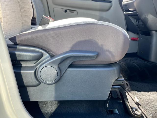 ｅＫワゴン Ｍ　バックカメラ／純正ＣＤオーディオ／オートライト／キーレス／衝突被害軽減ブレーキ／前後コーナーセンサー／ステアリングリモコン／アイドリングストップ／電動格納ミラー／シートリフター／ハロゲンヘッドライト（29枚目）