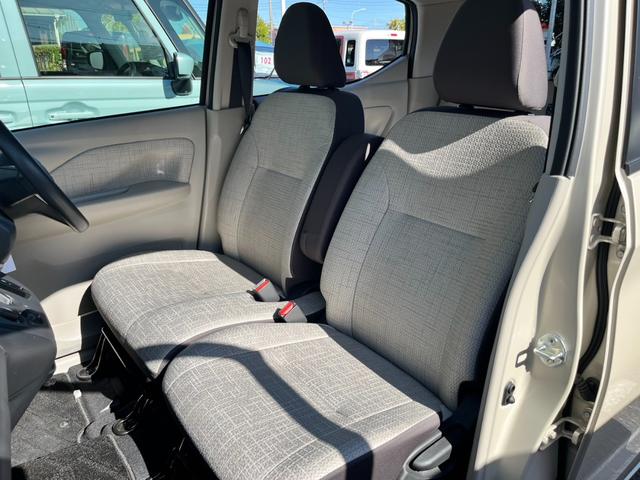 ｅＫワゴン Ｍ　バックカメラ／純正ＣＤオーディオ／オートライト／キーレス／衝突被害軽減ブレーキ／前後コーナーセンサー／ステアリングリモコン／アイドリングストップ／電動格納ミラー／シートリフター／ハロゲンヘッドライト（32枚目）