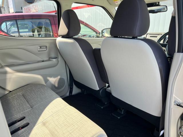 ｅＫワゴン Ｍ　バックカメラ／純正ＣＤオーディオ／オートライト／キーレス／衝突被害軽減ブレーキ／前後コーナーセンサー／ステアリングリモコン／アイドリングストップ／電動格納ミラー／シートリフター／ハロゲンヘッドライト（36枚目）