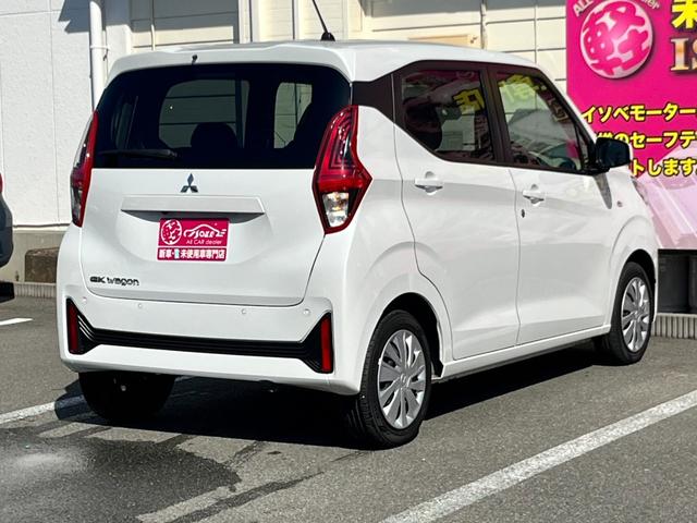 eKワゴン M バックカメラ/純正CDオーディオ/オートライト/キーレス/衝突被害軽減ブレーキ/前後コーナーセンサー/ステアリングリモコン/アイドリングストップ/電動格納ミラー/シートリフター/ハロゲンヘッドライト(2枚目)