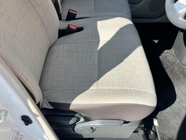 eKワゴン M バックカメラ/純正CDオーディオ/オートライト/キーレス/衝突被害軽減ブレーキ/前後コーナーセンサー/ステアリングリモコン/アイドリングストップ/電動格納ミラー/シートリフター/ハロゲンヘッドライト(28枚目)