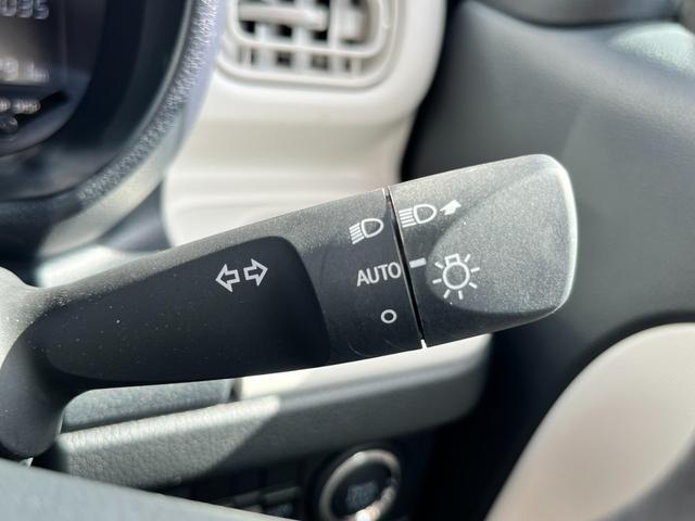 ムーヴキャンバス ストライプスＸ　スマートアシスト／バックカメラ／両側パワースライドドア／衝突被害軽減ブレーキ／コーナーセンサー／オートエアコン／オートライト／オートハイビーム／プッシュスタート／アイドリングストップ／スマートキー／（12枚目）