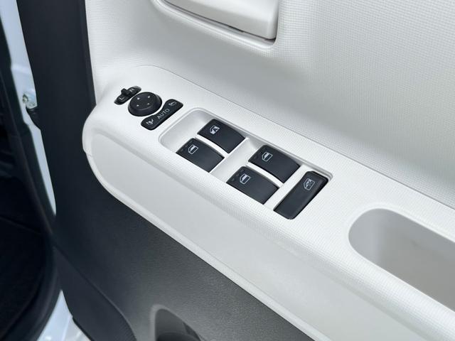 ムーヴキャンバス ストライプスＸ　スマートアシスト／バックカメラ／両側パワースライドドア／衝突被害軽減ブレーキ／コーナーセンサー／オートエアコン／オートライト／オートハイビーム／プッシュスタート／アイドリングストップ／スマートキー／（28枚目）