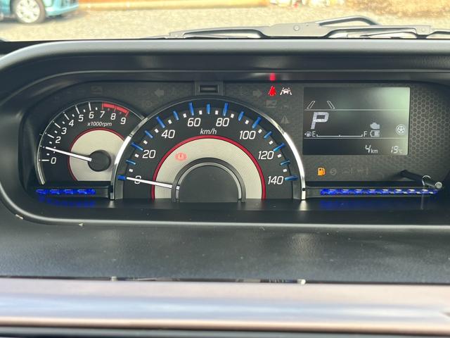 ワゴンRカスタムZ ハイブリッドZX 届出済未使用車/スズキセーフティサポート/LEDヘッドライト/スマートキー/プッシュスタート/衝突被害軽減ブレーキ/コーナーセンサー/アイドリングストップ/シートヒーター/オートエアコン/オートライト(12枚目)
