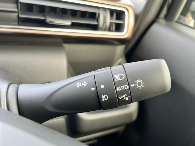 ワゴンRカスタムZ ハイブリッドZX 届出済未使用車/スズキセーフティサポート/LEDヘッドライト/スマートキー/プッシュスタート/衝突被害軽減ブレーキ/コーナーセンサー/アイドリングストップ/シートヒーター/オートエアコン/オートライト(13枚目)