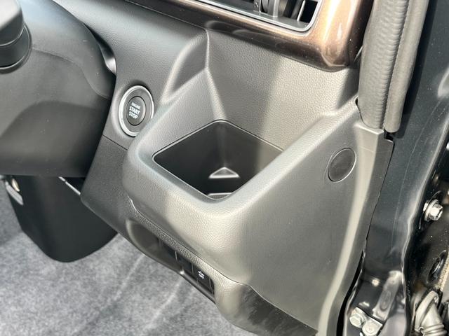 ワゴンRカスタムZ ハイブリッドZX 届出済未使用車/スズキセーフティサポート/LEDヘッドライト/スマートキー/プッシュスタート/衝突被害軽減ブレーキ/コーナーセンサー/アイドリングストップ/シートヒーター/オートエアコン/オートライト(18枚目)