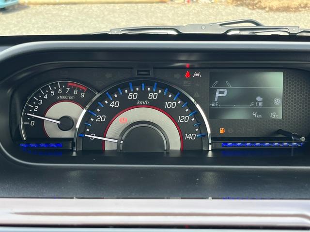 ワゴンRカスタムZ ハイブリッドZX 届出済未使用車/スズキセーフティサポート/LEDヘッドライト/スマートキー/プッシュスタート/衝突被害軽減ブレーキ/コーナーセンサー/アイドリングストップ/シートヒーター/オートエアコン/オートライト(12枚目)