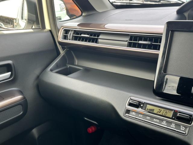 ワゴンRカスタムZ ハイブリッドZX 届出済未使用車/スズキセーフティサポート/LEDヘッドライト/スマートキー/プッシュスタート/衝突被害軽減ブレーキ/コーナーセンサー/アイドリングストップ/シートヒーター/オートエアコン/オートライト(21枚目)