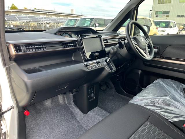 ワゴンRカスタムZ ハイブリッドZX 届出済未使用車/スズキセーフティサポート/LEDヘッドライト/スマートキー/プッシュスタート/衝突被害軽減ブレーキ/コーナーセンサー/アイドリングストップ/シートヒーター/オートエアコン/オートライト(24枚目)