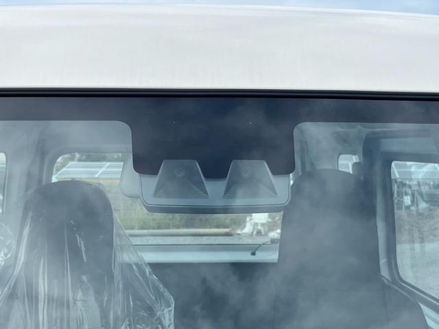 ハイゼットカーゴ スペシャル　届出済未使用車／スマートアシスト／衝突被害軽減ブレーキ／コーナーセンサー／オートライト／アイドリングストップ／ハロゲンヘッドライト／両側スライドドア／踏み間違い防止／オートマチックハイビーム（7枚目）