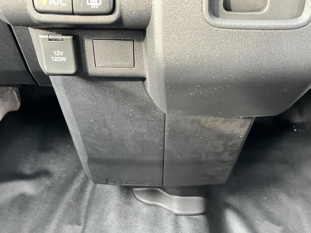 ハイゼットカーゴ スペシャル　届出済未使用車／スマートアシスト／衝突被害軽減ブレーキ／コーナーセンサー／オートライト／アイドリングストップ／ハロゲンヘッドライト／両側スライドドア／踏み間違い防止／オートマチックハイビーム（14枚目）