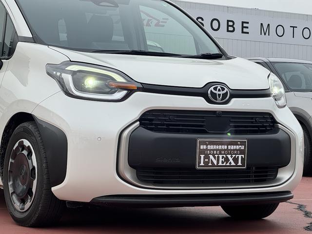 マモル　TOYOTA シエンタヘッドライト　左 トヨタ 純正 シエンタ 《 NSP170G 》 左ヘッドライト 81170