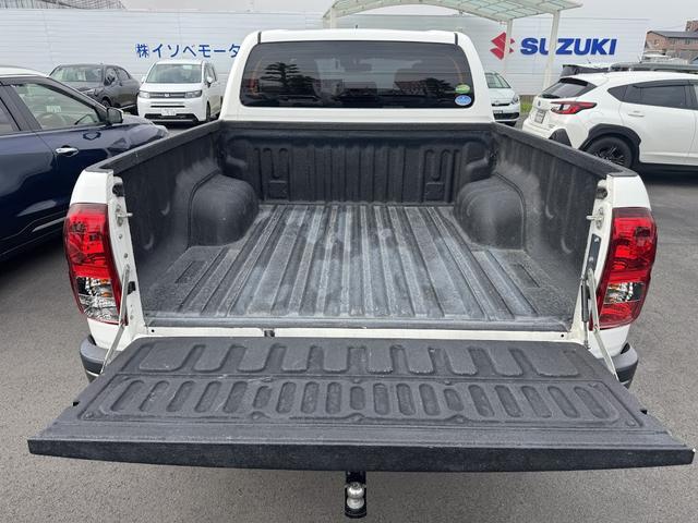 ハイラックス Ｚ　ブラックラリーエディション　専用内外装／ヒッチメンバー／衝突被害軽減ブレーキ／フルセグ対応ナビ／バックカメラ／ＥＴＣ車載器／純正１８インチアルミホイール／ＬＥＤヘッドライト／アダプティブクルーズコントロール／車検整備付き（7枚目）