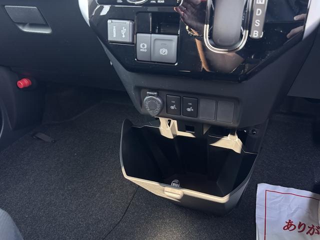 トール カスタムG 登録済み未使用車/レーザーブルークリスタル/コンフォータブルパック/純正9型DA/バックカメラ/アダプティブクルーズコントロール/純正14インチAW/LEDヘッドライト/両側電動スライドドア/フルセグ(19枚目)