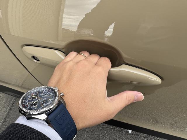 ヤリスクロス ハイブリッドＺ　登録済み未使用車／２トンカラー／黒内装／アラウンドビューモニター／ブラインドスポットモニター／前席シートヒーター／運転席パワーシート／純正８型ディスプレイ／フルセグＴＶ／ＥＴＣ／ＬＥＤヘッドライト（17枚目）