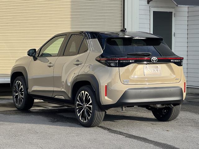 ヤリスクロス ハイブリッドＺ　登録済み未使用車／２トンカラー／黒内装／アラウンドビューモニター／ブラインドスポットモニター／前席シートヒーター／運転席パワーシート／純正８型ディスプレイ／フルセグＴＶ／ＥＴＣ／ＬＥＤヘッドライト（34枚目）