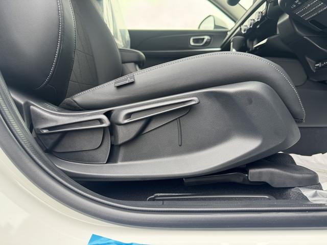 ヴェゼル e:HEV Z 登録済み未使用車/ホンダコネクトディスプレイ/バックカメラ/ETC車載器/アダプティブクルーズコントロール/前席シートヒーター/ステアリングヒーター/衝突被害軽減ブレーキ/ブラインドスポットモニター(24枚目)