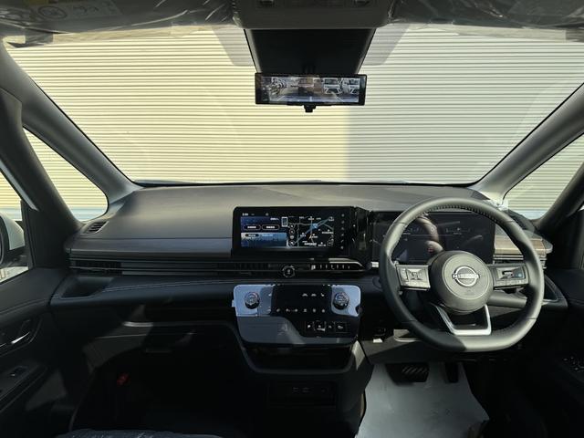 セレナ ハイウェイスターV 登録済み未使用車/4WD/ホットプラスpkg/12.3型ナビ/アラウンドビューモニター/インテリジェントルームミラー/ブラインドスポットモニター/両側電動スライドドア/リアエアコン/プロパイロット(12枚目)