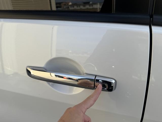 セレナ ハイウェイスターV 登録済み未使用車/4WD/ホットプラスpkg/12.3型ナビ/アラウンドビューモニター/インテリジェントルームミラー/ブラインドスポットモニター/両側電動スライドドア/リアエアコン/プロパイロット(38枚目)