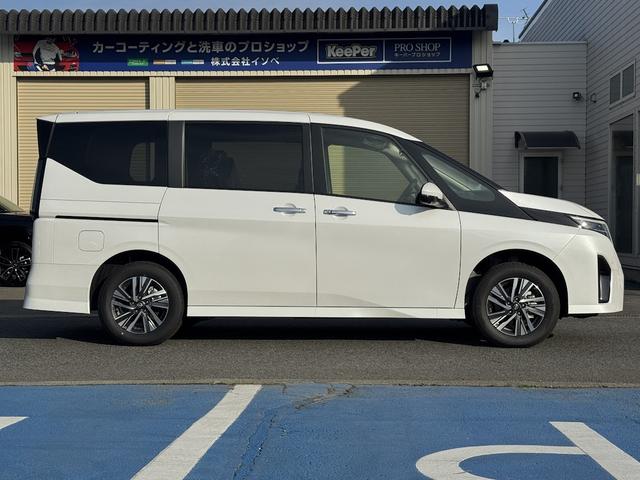 セレナ ハイウェイスターV 登録済み未使用車/4WD/ホットプラスpkg/12.3型ナビ/アラウンドビューモニター/インテリジェントルームミラー/ブラインドスポットモニター/両側電動スライドドア/リアエアコン/プロパイロット(44枚目)