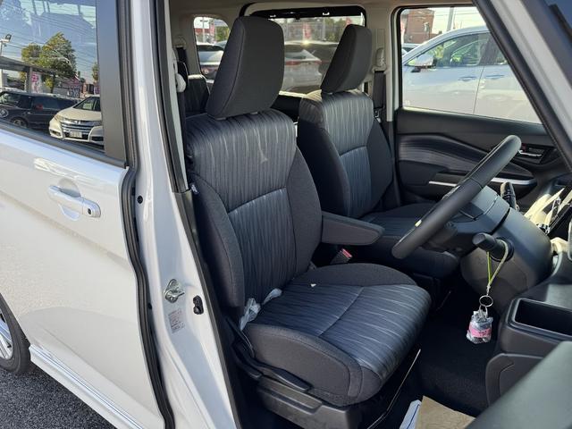 ソリオ ハイブリッドMZ 登録済み未使用車/衝突被害軽減ブレーキ/ブラインドスポットモニター/レーダークルーズコントロール/両側電動スライドドア/前席シートヒーター/ヘッドアップディスプレイ/後席サーキュレーター/オートAC(13枚目)