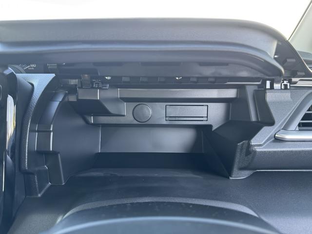 ソリオ ハイブリッドMZ 登録済み未使用車/衝突被害軽減ブレーキ/ブラインドスポットモニター/レーダークルーズコントロール/両側電動スライドドア/前席シートヒーター/ヘッドアップディスプレイ/後席サーキュレーター/オートAC(21枚目)