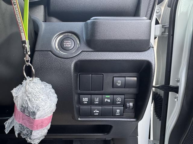 ソリオ ハイブリッドＭＸ　登録済み未使用車／ＥＴＣ２．０／電動スライドドア／衝突被害軽減ブレーキ／レーダークルーズコントロール／前席シートヒーター／後席ロールサンシェード／格納式テーブル／純正１５インチアルミホイール／ＡＨＢ（22枚目）