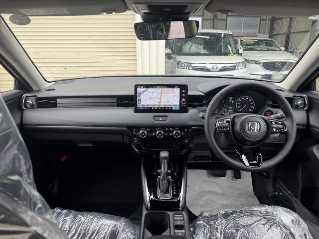 ヴェゼル e:HEV Z 登録済み未使用車/ホンダコネクトディスプレイ/バックカメラ/ETC2.0/置くだけ充電/アダプティブクルーズコントロール/オートブレーキホールド/ブラインドスポットモニター/ステアリングヒーター(12枚目)