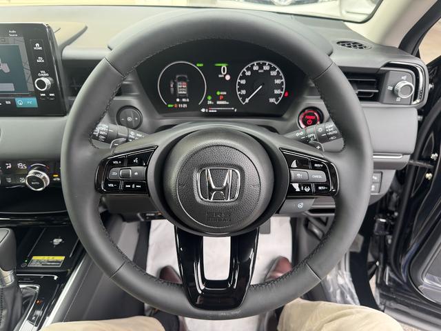 ヴェゼル e:HEV Z 登録済み未使用車/ホンダコネクトディスプレイ/バックカメラ/ETC2.0/置くだけ充電/アダプティブクルーズコントロール/オートブレーキホールド/ブラインドスポットモニター/ステアリングヒーター(23枚目)