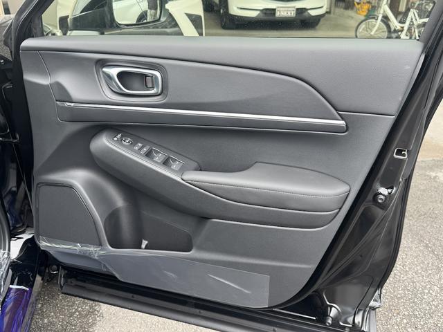 ヴェゼル e:HEV Z 登録済み未使用車/ホンダコネクトディスプレイ/バックカメラ/ETC2.0/置くだけ充電/アダプティブクルーズコントロール/オートブレーキホールド/ブラインドスポットモニター/ステアリングヒーター(27枚目)