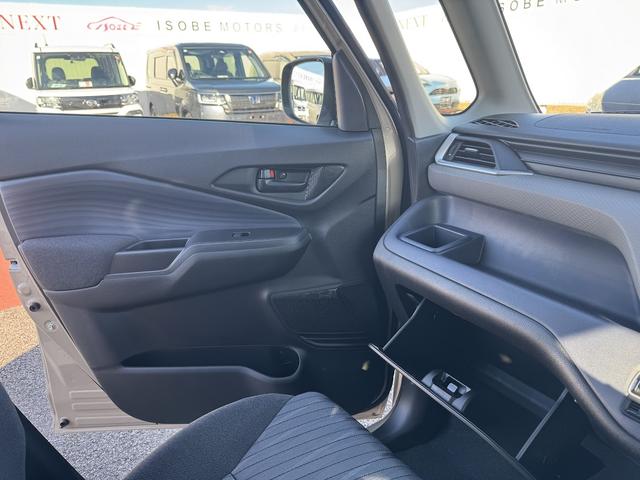 ソリオ ハイブリッドＭＧ　登録済み未使用車／キャラバンアイボリーパール／衝突被害軽減ブレーキ／レーダークルーズコントロール／運転席シートリフター／運転席アームレスト／オートエアコン／プッシュスタート／クリアランスソナー／禁煙車（14枚目）